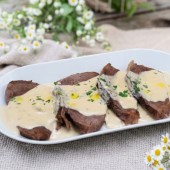 Spata de vita sous vide cu sos de gorgonzola